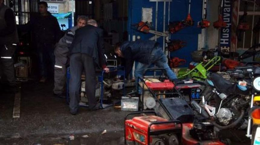 Kesinti Jenerat&ouml;r Satıcılarının Y&uuml;z&uuml;n&uuml; G&uuml;ld&uuml;rd&uuml;