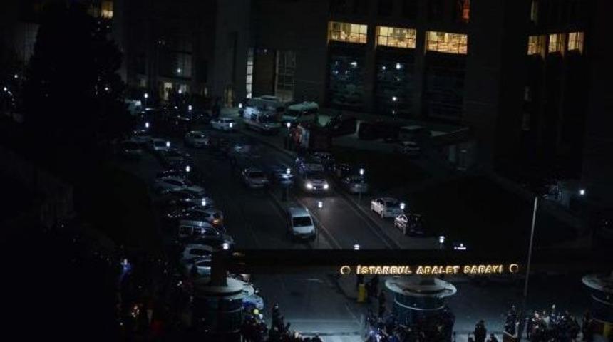 Adliyede Silah Sesleri