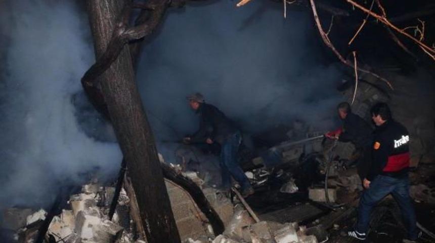 Marangoz Atölyesi Kül Oldu