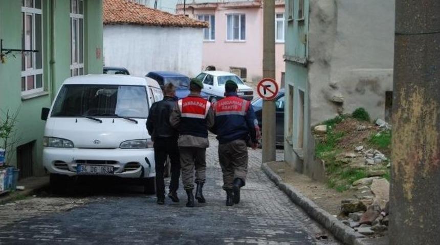 (&ouml;zel Haber) Evden 25 Bin Euro &Ccedil;alan 17 Yaşındaki Zanlı Tutuklandı