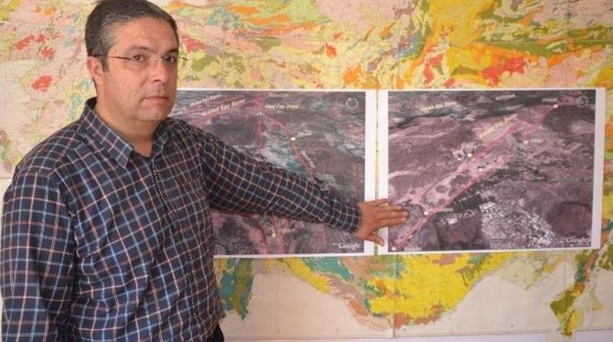 Jeoloji M&uuml;hendisleri Odası İl Temsilcisi B&uuml;lent &Uuml;zelt&uuml;rk: