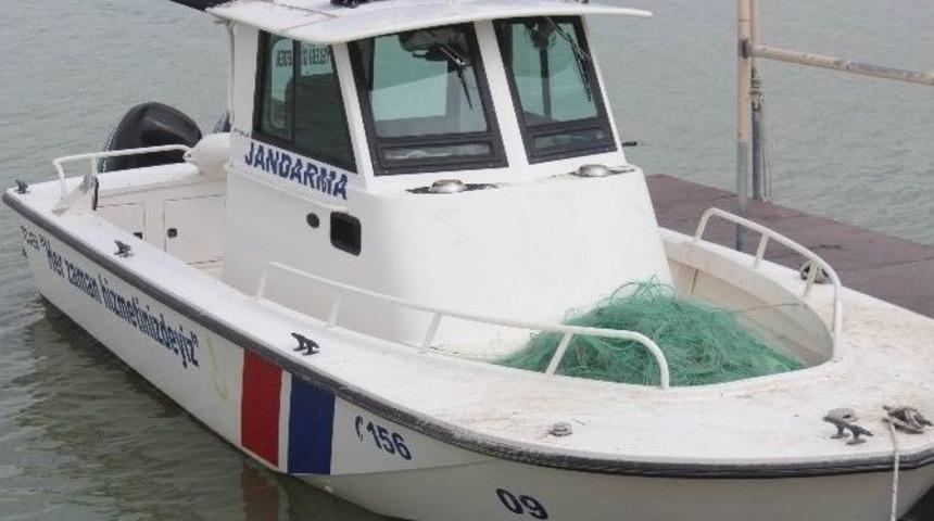 Jandarma G&ouml;le Ka&ccedil;ak Av İ&ccedil;in Serilen Ağları Topladı