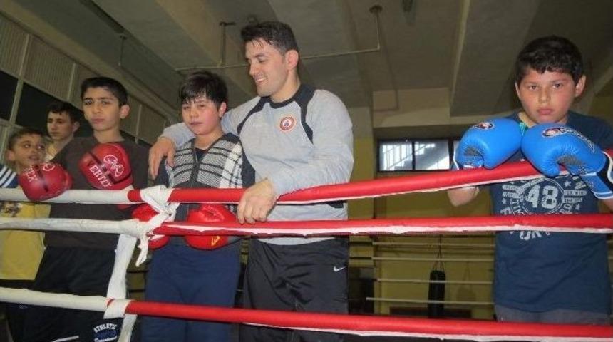 G&uuml;nd&uuml;z Siyaset Akşam Spor