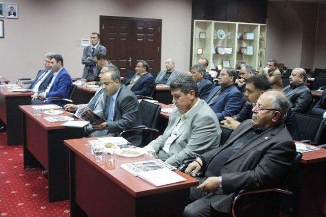 Nizip’te “türkiye’nin Ekonomik Görünümü“ Konulu Konferans Düzenlendi 3