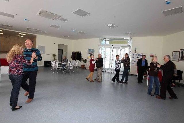 Yenimahalle&rsquo;de Tangonun Yaşı Yok 1