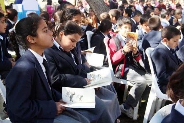 Şanlıurfa Valisi'nden Öğrencilere Kitiap Okuma Tavsiyesi