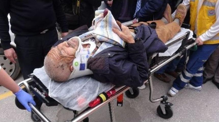 S&uuml;r&uuml;c&uuml; Yaşlı Adama Vurup Ka&ccedil;tı