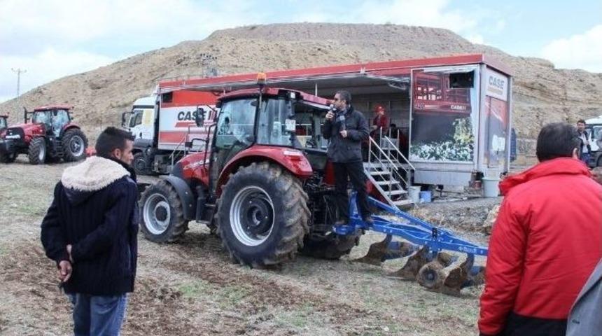 Narman&rsquo;da T&uuml;rk Trakt&ouml;rleri Tarla Tatbikatı D&uuml;zenlendi