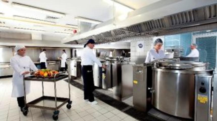 Iss T&uuml;rkiye&rsquo;nin İlk Mikrobiyoloji Laboratuvarını Kurdu