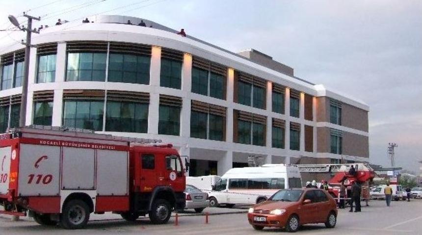 Madde Bağımlısı Oğlu Evden Ka&ccedil;ınca İntihar Etmek İstedi