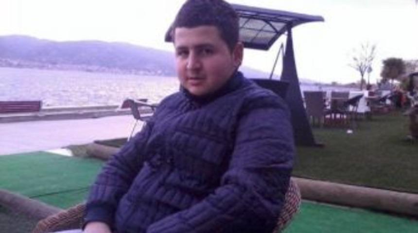 Kocaeli&rsquo;de Bı&ccedil;aklı Kavga: 1 Yaralı