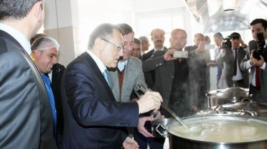 Başkan Uğur, Manyas&rsquo;ta Muhtarlarla Toplantı Yaptı