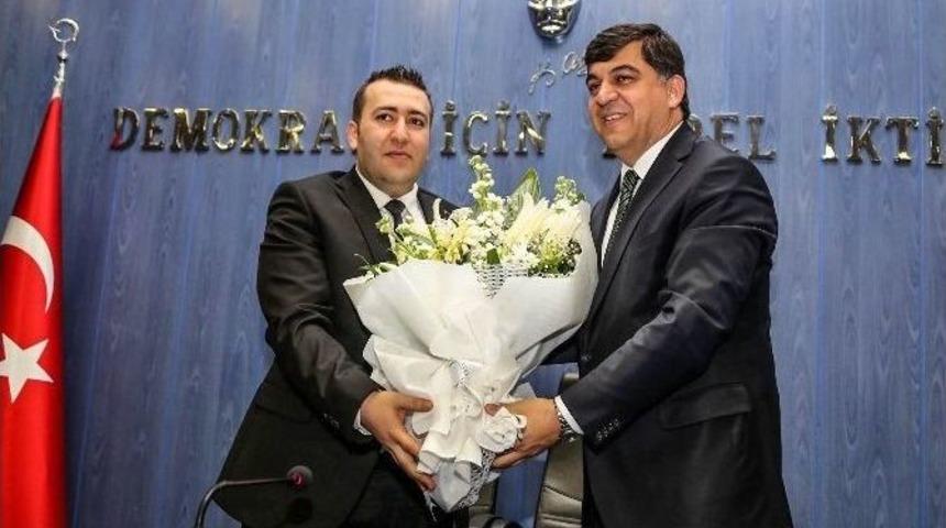 Şehitkamil Gen&ccedil;lik Kollarından Başkan Fadıloğlu&rsquo;na Ziyaret