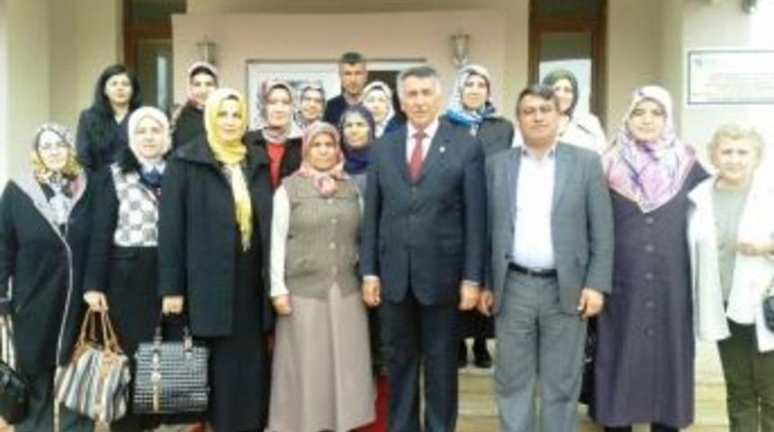 Oğuzhan İl&ccedil;e Ziyaretlerini S&uuml;rd&uuml;r&uuml;yor