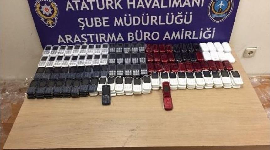 Havalimanında Ka&ccedil;ak Cep Telefonu Operasyonu