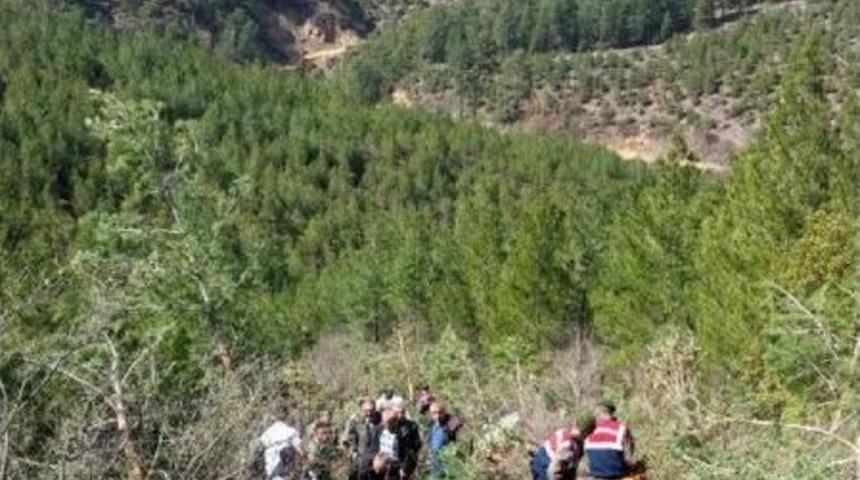 Araz&ouml;z U&ccedil;uruma Yuvarlandı: 1 &Ouml;l&uuml;, 2 Yaralı