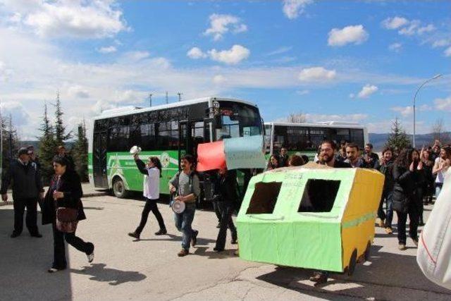 Karton Otobüsle Ulaşım Eylemi