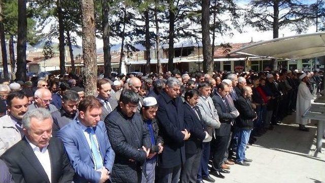 Erzincan’da Savcı Mehmet Selim Kiraz İçin Gıyabi Cenaze Namazı Kılındı