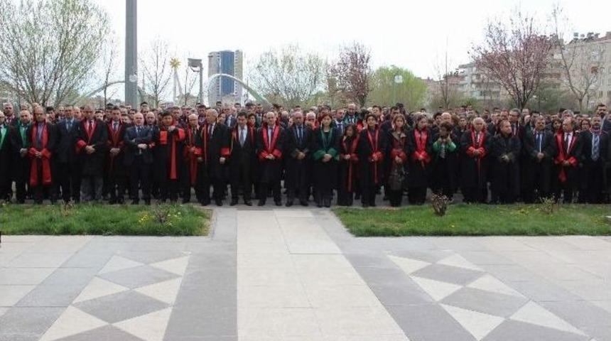 Şehit Savcı İ&ccedil;in Gaziantep&rsquo;te T&ouml;ren D&uuml;zenlendi