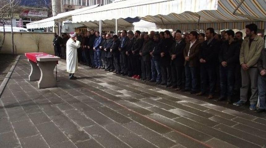 Bayburt&rsquo;ta Savcı Mehmet Selim Kiraz İ&ccedil;in Gıyabi Cenaze Namazı Kılındı