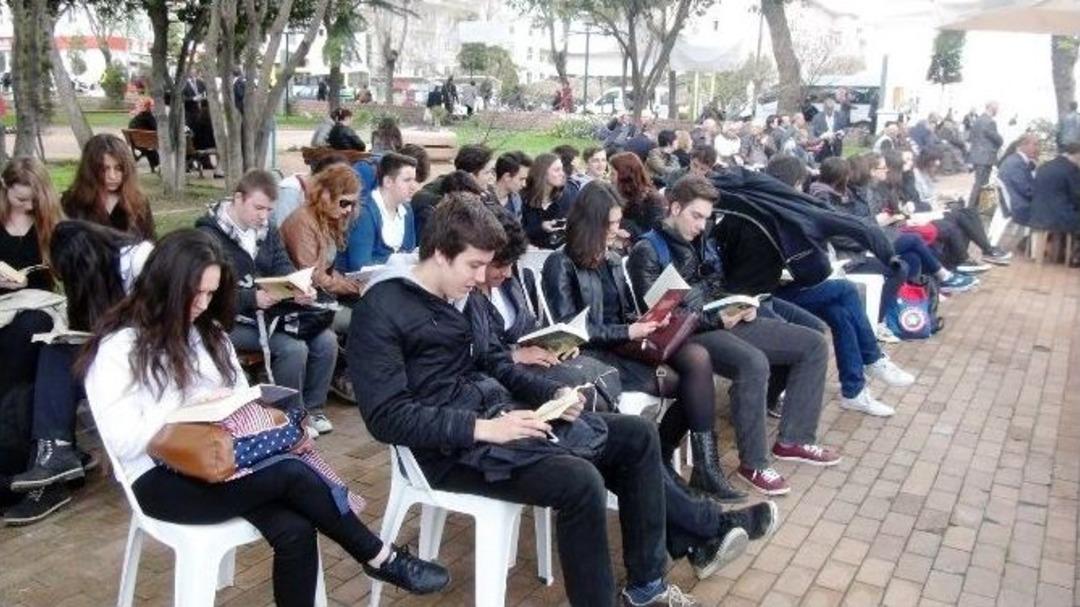 7&rsquo;den 77&rsquo;ye Her Yaştan Vatandaş Kitap Okudu