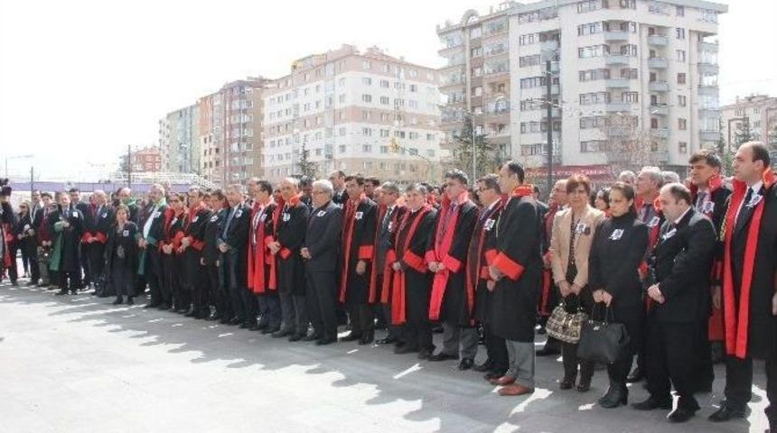 Şehit Savcı İ&ccedil;in Anma T&ouml;reni