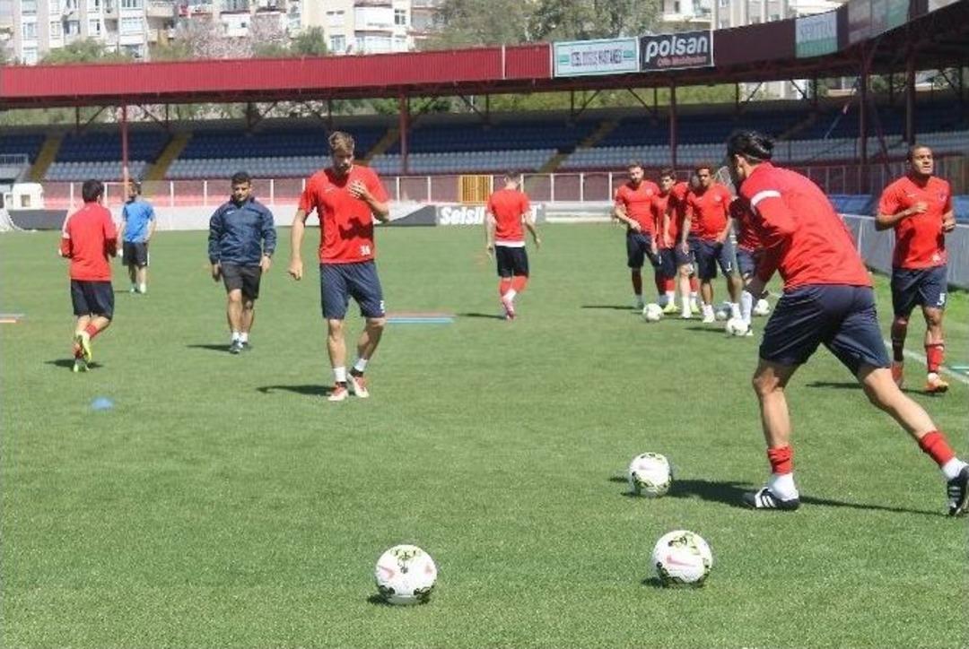 Mersin İdmanyurdu&rsquo;nu Zorlu Ma&ccedil;lar Bekliyor