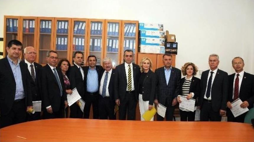 &Ouml;n Se&ccedil;imden İkinci &Ccedil;ıkan Deniz Baykal, Mazbata T&ouml;renine Katılamadı