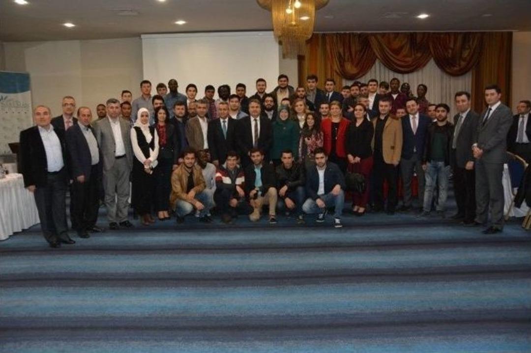 Başkan &Ccedil;er&ccedil;i Cb&uuml;&rsquo;l&uuml; Akademisyen Ve &Ouml;ğrencilerle &lsquo;fikir Meclisi&rsquo;nde Buluştu