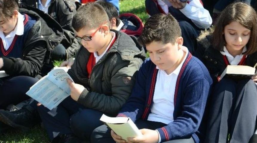 &rsquo;81 İlde Kitap Okuyoruz&rsquo; Etkinliği Kapsamında Gelecek İ&ccedil;in Okudular