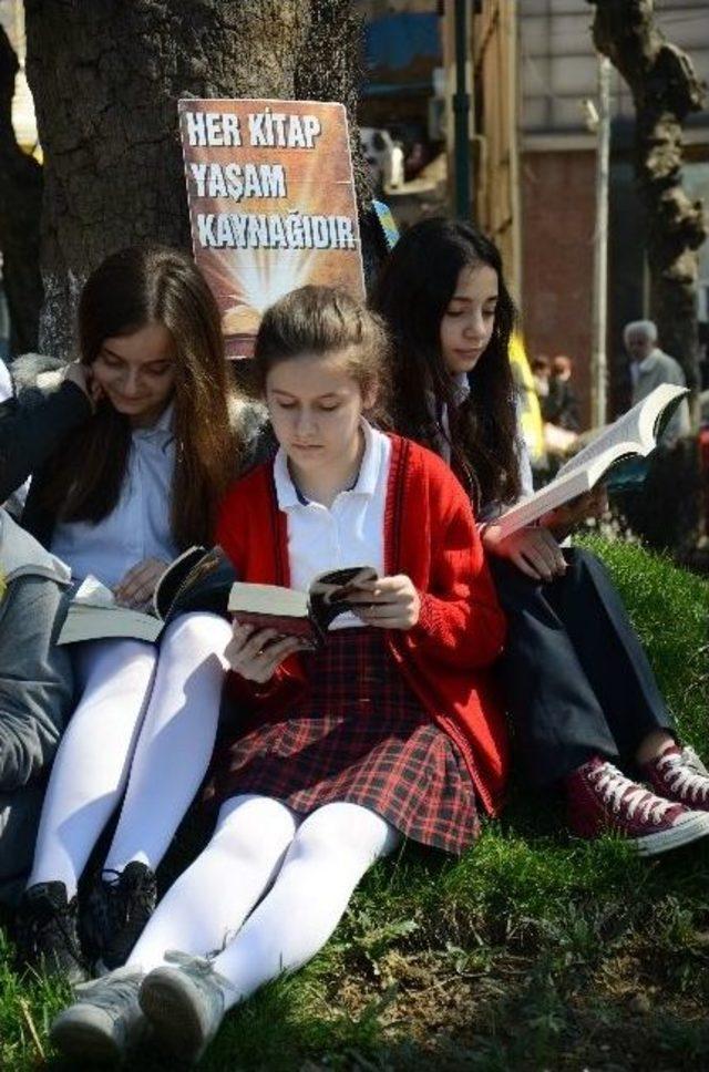 ’81 İlde Kitap Okuyoruz’ Etkinliği Kapsamında Gelecek İçin Okudular