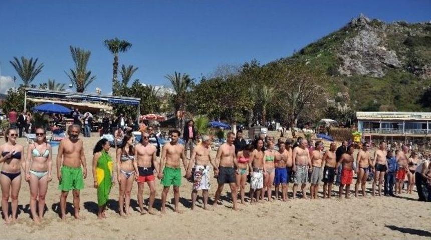 Alanya&rsquo;da 1 Nisan Eğlencesi