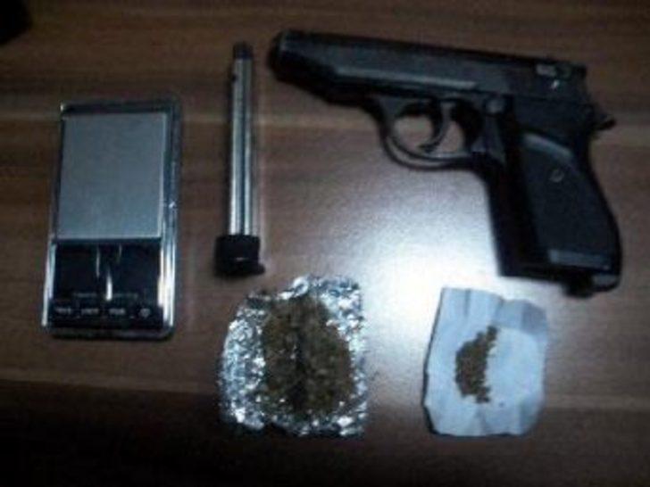 Kayseri’De 2 Uyuşturucu Satıcısı Tutuklandı
