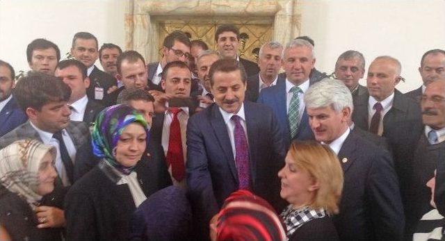 Ak Parti İnegöl İlçe Teşkilatı 90 Kişiyle Ankara’ya Gitti 1