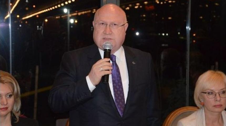 12 &Uuml;lkenin Parlamento Temsilcileri Fatsa&rsquo;daki Yemekte Bir Araya Geldi