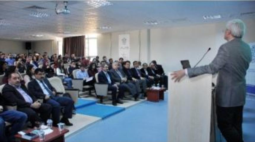 Ne&uuml;&rsquo;de T&uuml;rk Ekonomisinin 200 Yılı Değerlendirildi