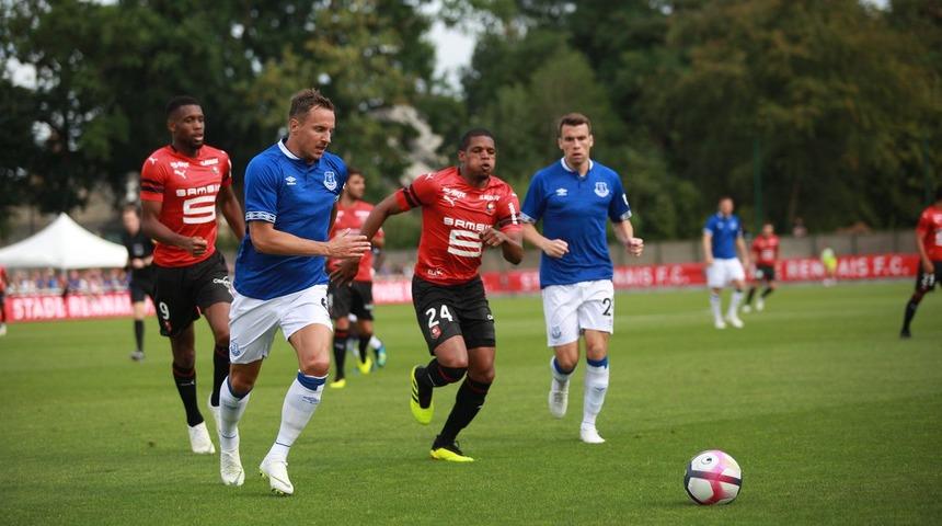 Cenk Tosunlu Everton'a büyük şok!