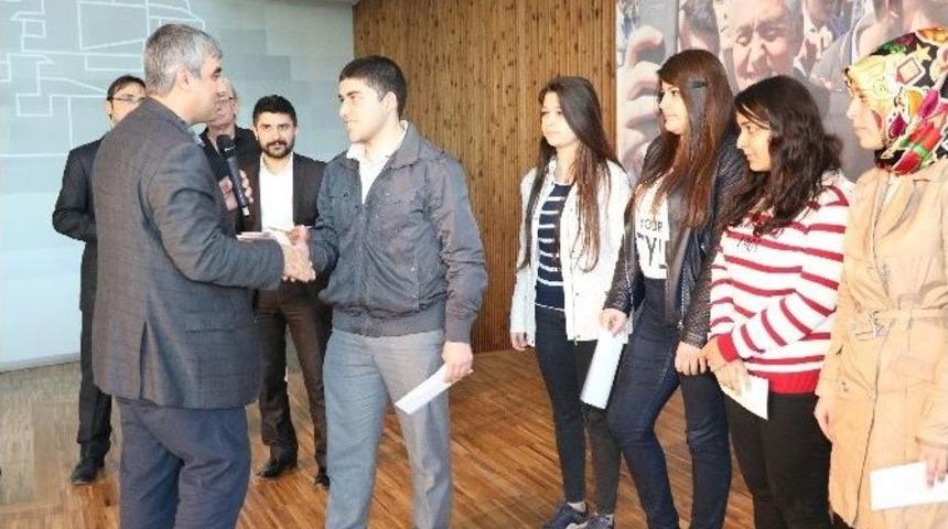 Ey&uuml;p Belediyesi&rsquo;nden &Ouml;ğrencilere Eğitim Desteği