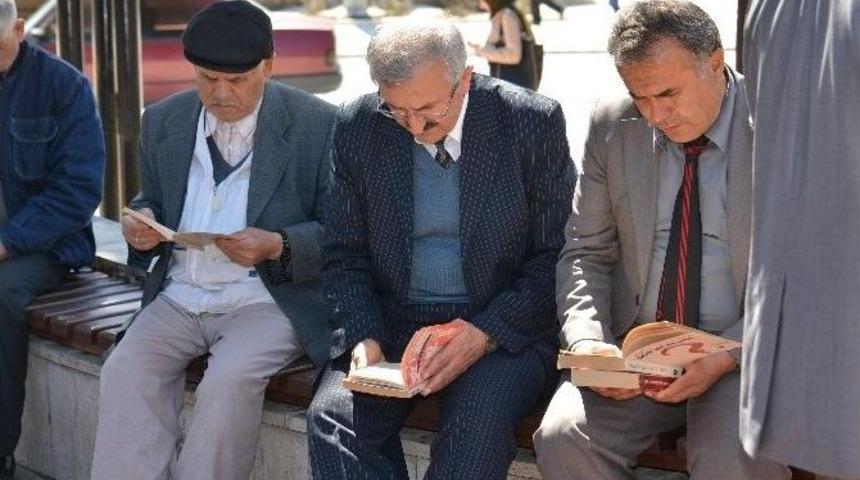 Burdur&rsquo;da Kitap Okuma Etkinliği D&uuml;zenlendi