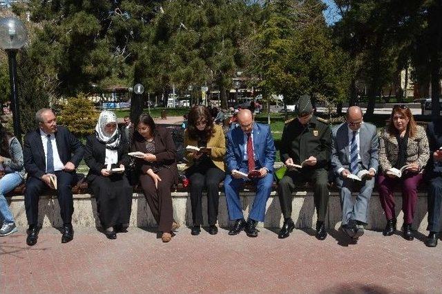 Burdur’da Kitap Okuma Etkinliği Düzenlendi