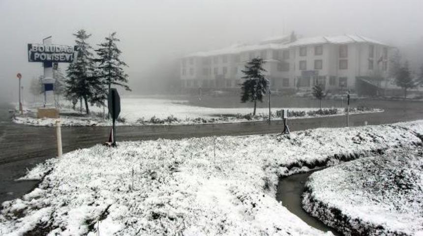 Bolu Dağı Beyaza B&uuml;r&uuml;nd&uuml;