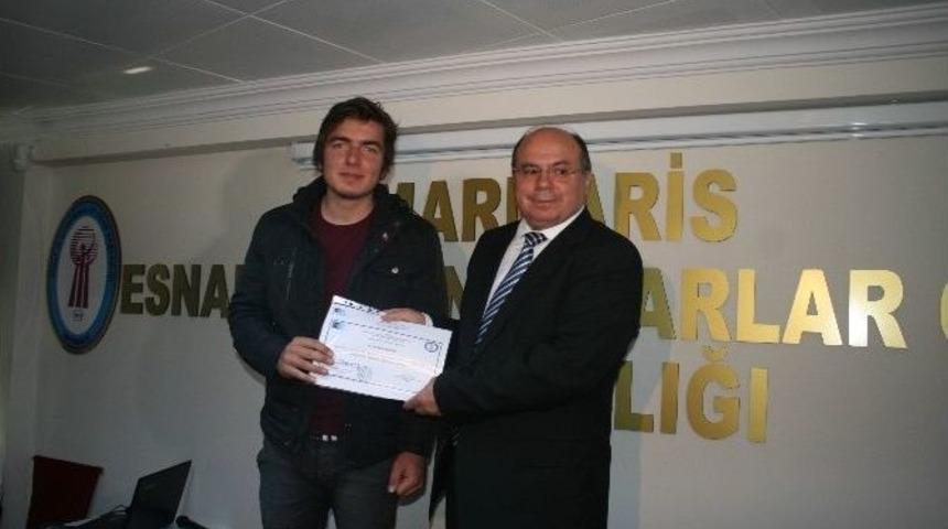 Kosgeb Kursiyerleri Sertifikalarını Vali &Ccedil;i&ccedil;ek&rsquo;ten Aldı