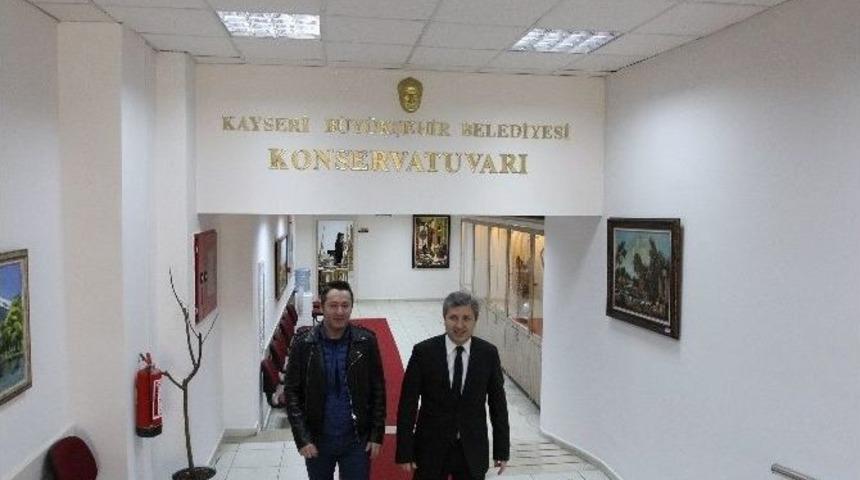 Baha&rsquo;dan Konservatuara &Ouml;vg&uuml; Dolu S&ouml;zler