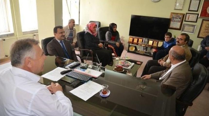 Şampiyon Judocular, İl M&uuml;d&uuml;r&uuml; Bağcıyı Ziyaret Etti