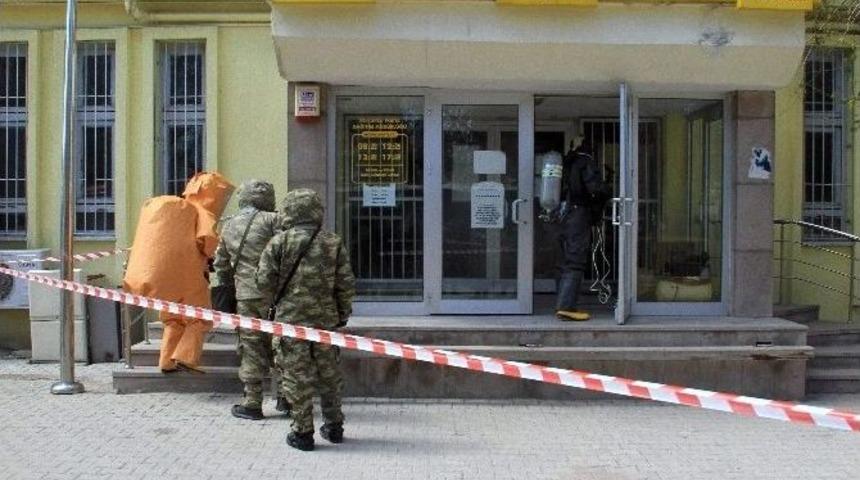 Ş&uuml;pheli Zarftan &rsquo;deniz Kumu&rsquo; &Ccedil;ıktı