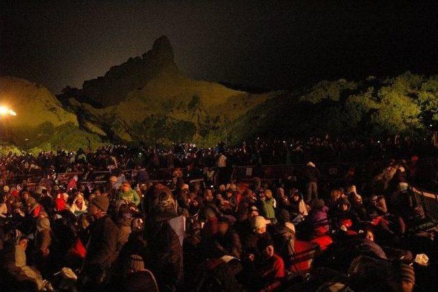 Şafak Ayini 2 Kere Yapılacak 1