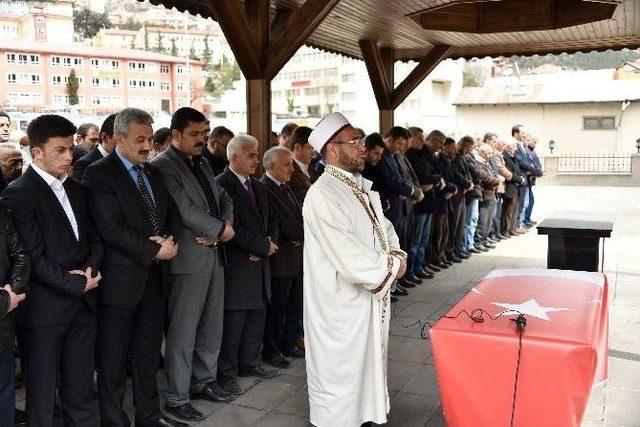 G&uuml;m&uuml;şhane&rsquo;de Şehit Savcı İ&ccedil;in Gıyabi Cenaze Namazı Kılındı 1