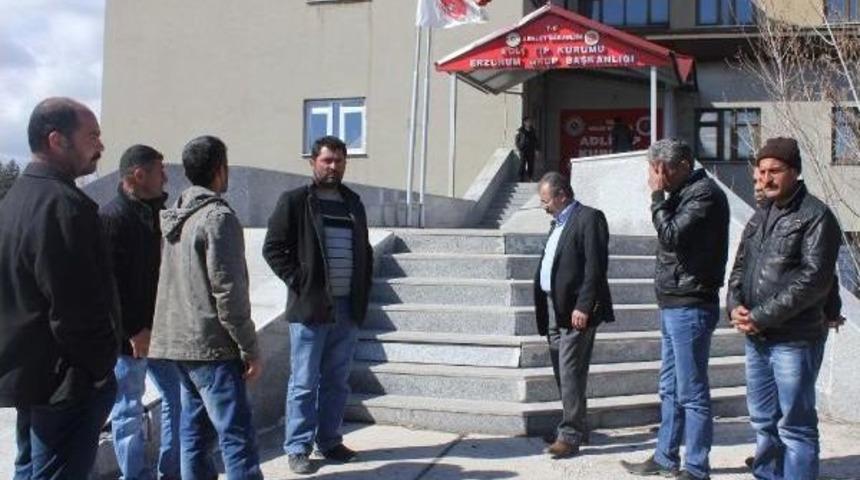 Bor&ccedil; Nedeniyle Kesilen Elektriği Ka&ccedil;ak Bağlarken &Ouml;ld&uuml;