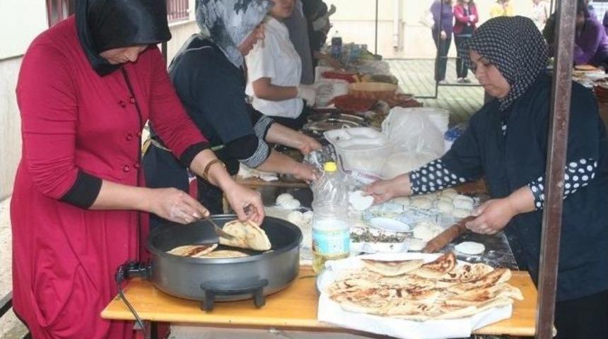 Reyhanlı&rsquo;da &Ouml;ğrenciler Yararına Kermes