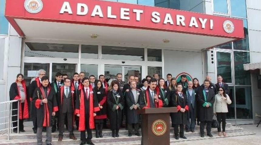 Şehit Savcı Kiraz, &Uuml;nye&rsquo;de Anıldı